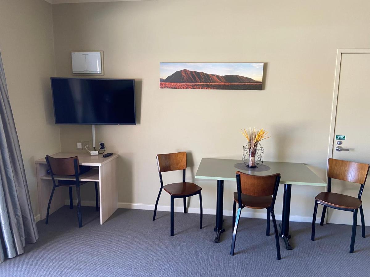 Sierra Motel And Apartments 4*