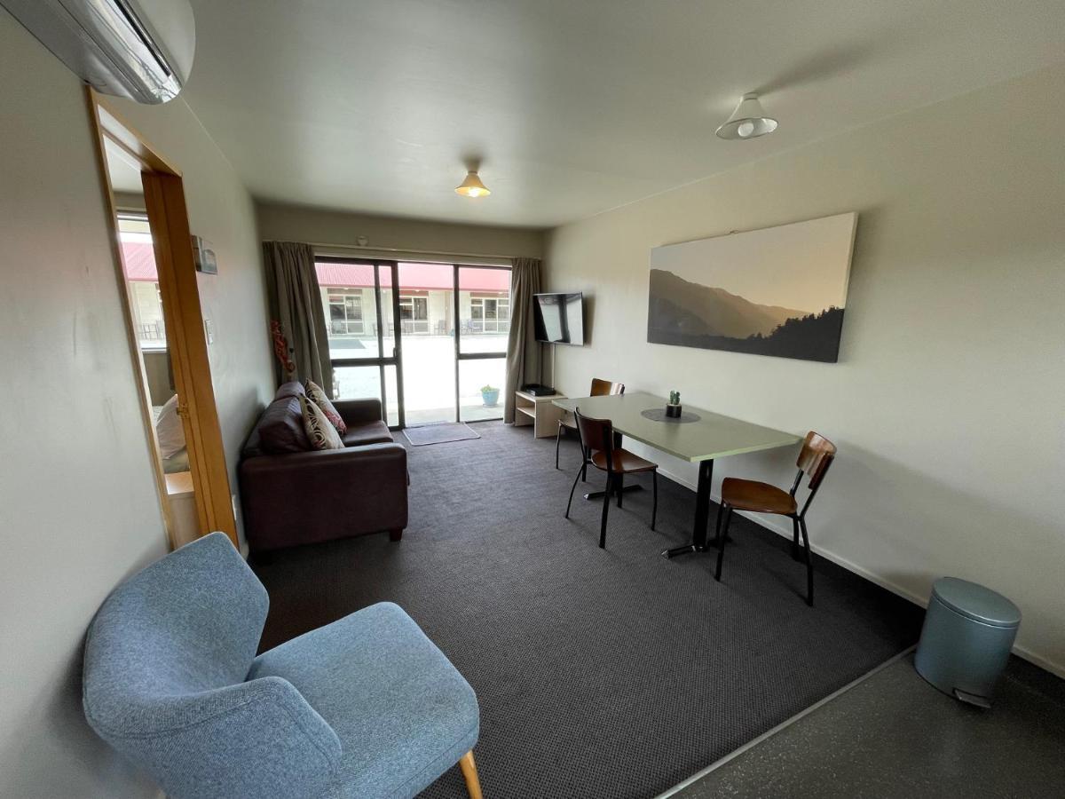 Sierra Motel And Apartments 4*