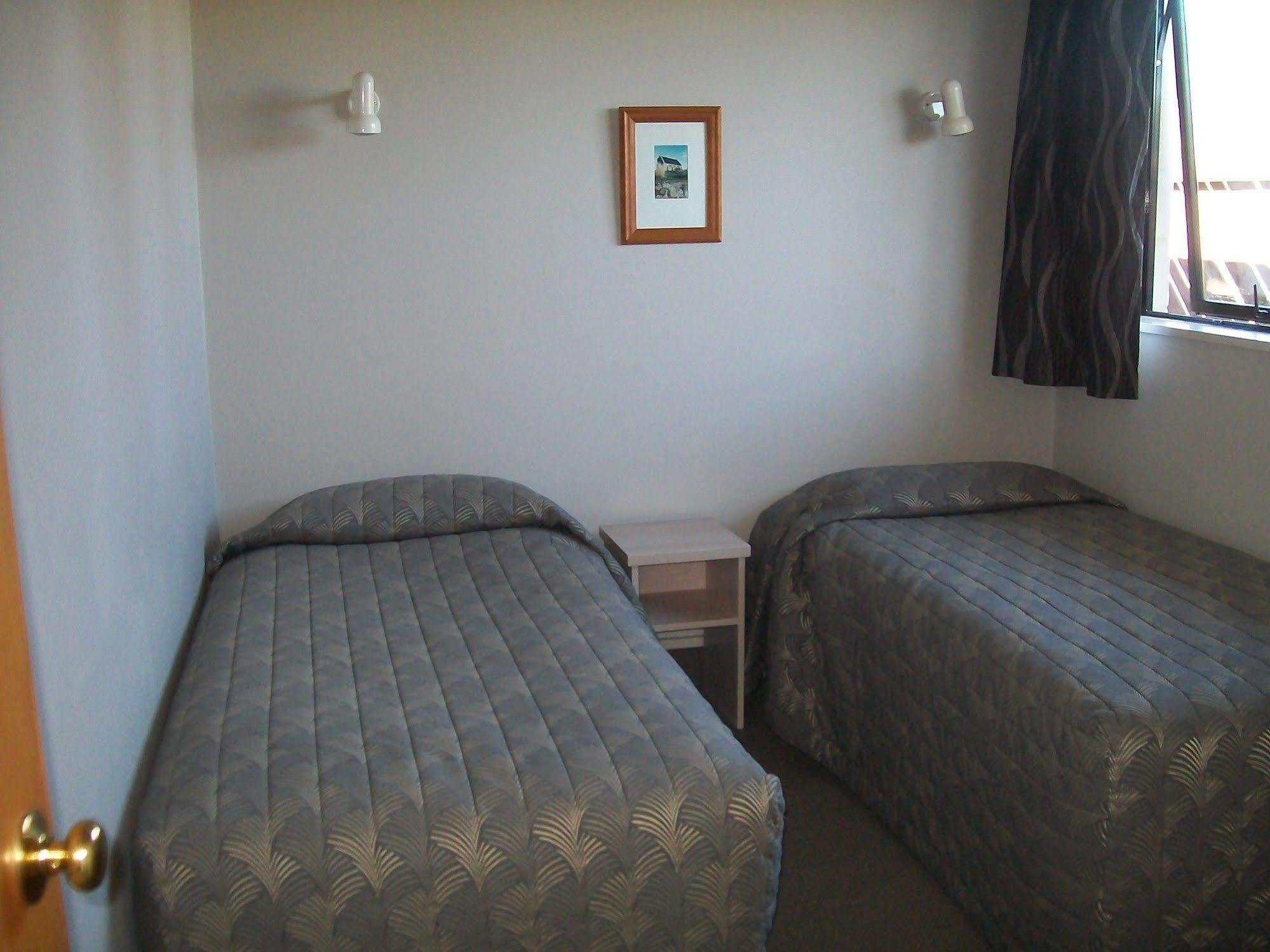 Motel Sierra Motel And Apartments 4*