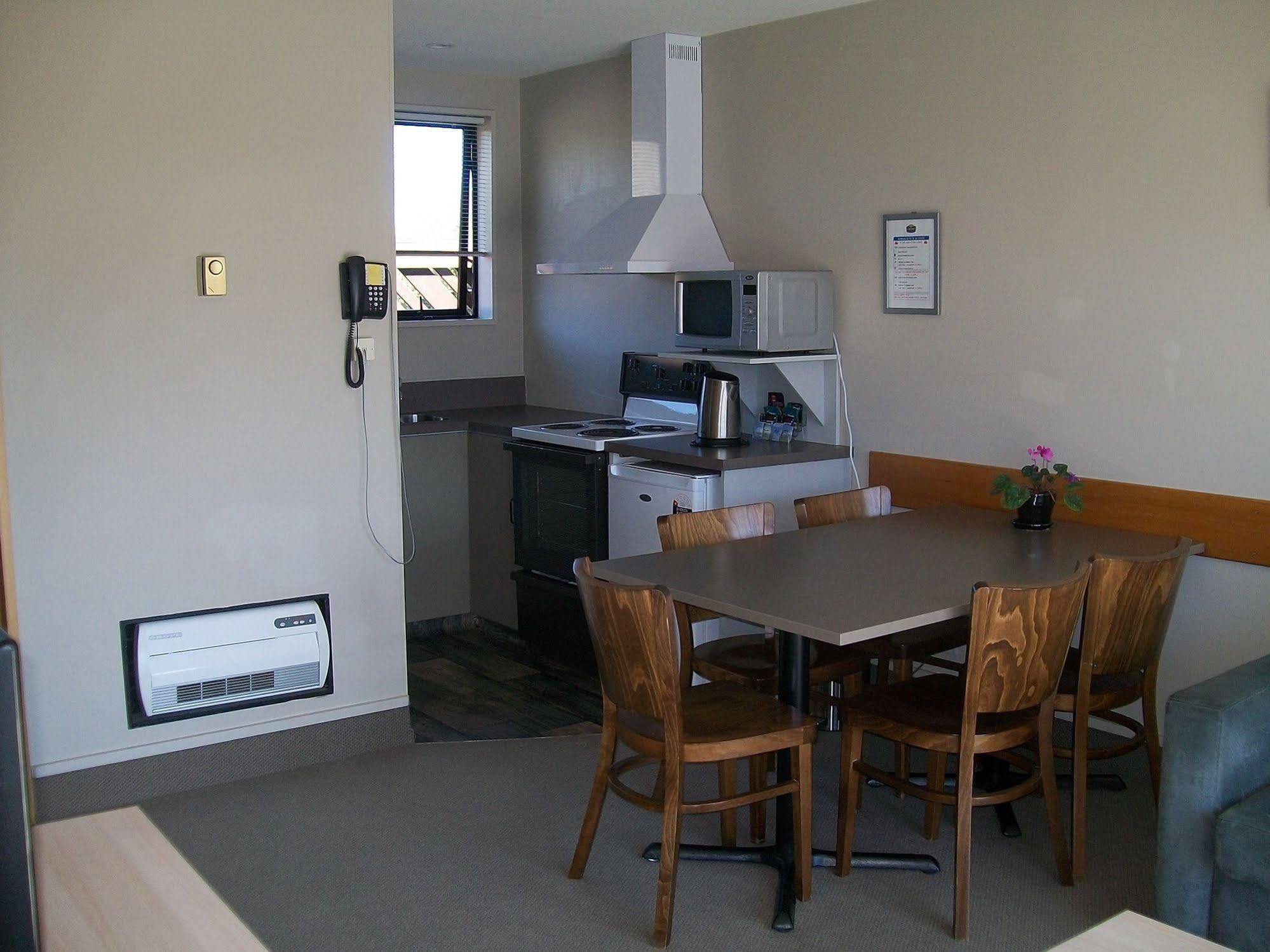 Sierra Motel And Apartments Motel 4*